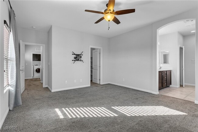 Building Photo - 9404 Sand Tiger Ave