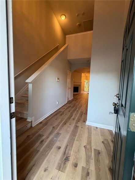 Building Photo - 924 Magnolia Leaf Dr