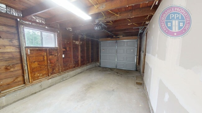 Building Photo - Enjoy Rural Living, Close To City & Freewa...