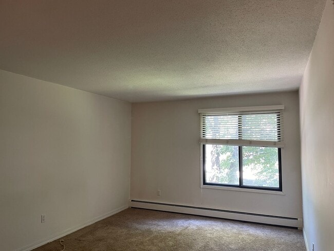 Building Photo - Updated Condo with Modern Comfort & Resort...