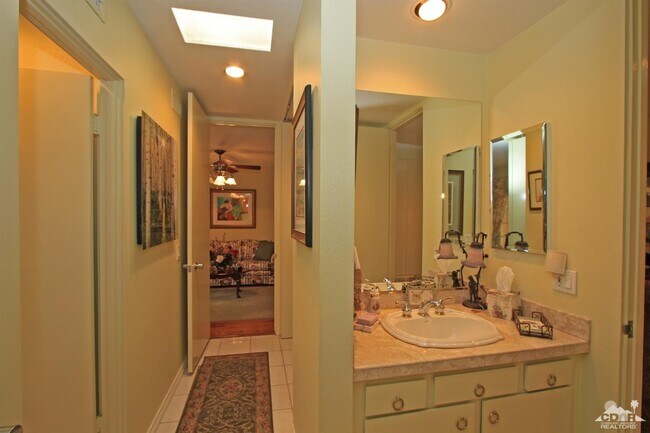 Building Photo - 76975 Roadrunner Dr