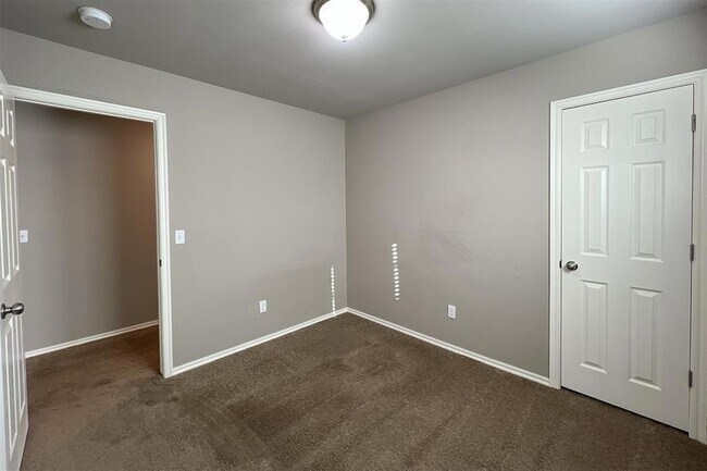 Building Photo - 7804 Bennie Terrace