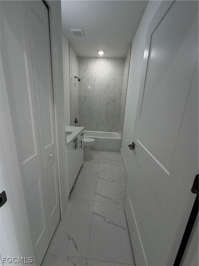 Building Photo - 721 Ivan Ave S