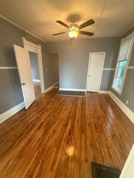 Building Photo - 129 Tennyson Ave