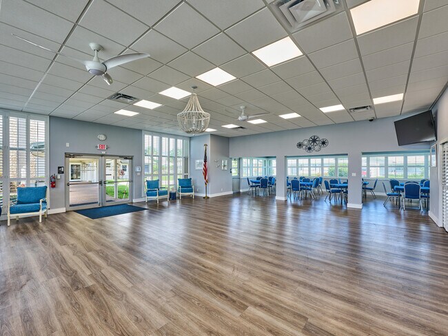 Building Photo - 519 SW 18th St