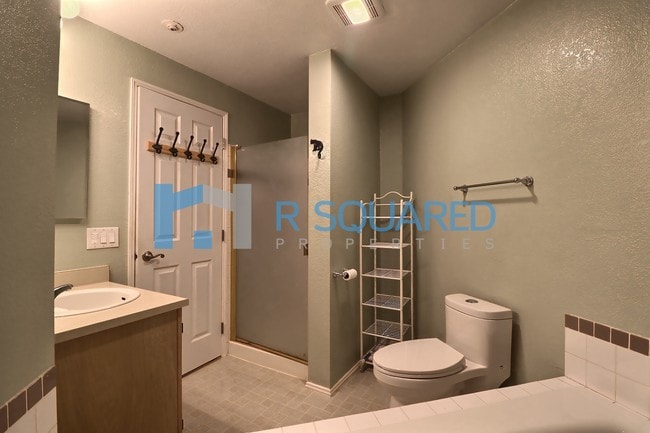 Building Photo - 8653 Avondale Rd NE