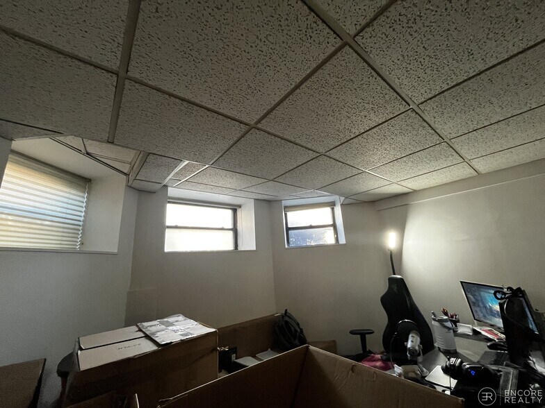 Building Photo - 31 Stearns Rd