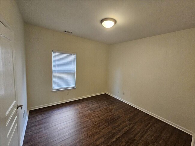 Building Photo - 1186 Scenic View Cir