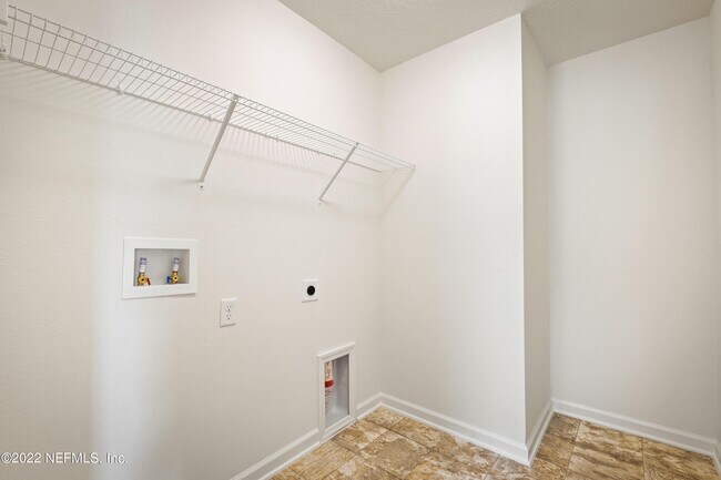 Building Photo - 12850 Buckhorn Ln