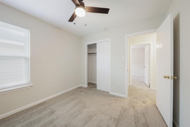 Building Photo - 2904 Crownover St