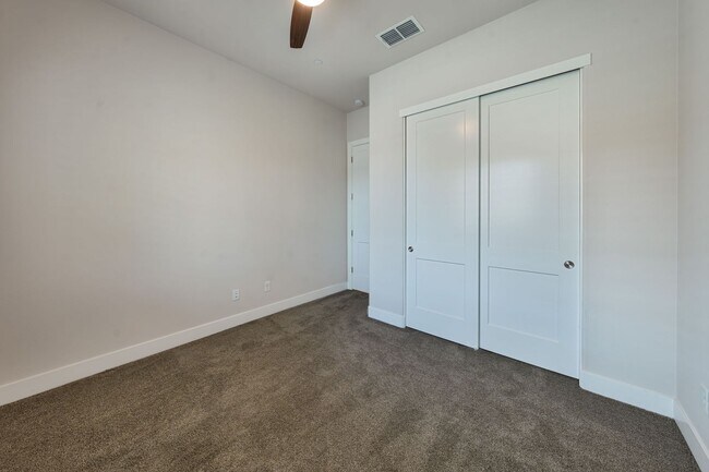Building Photo - Beautiful Lincoln Home with Solar, 3-Car Garage & Trailer Parking!