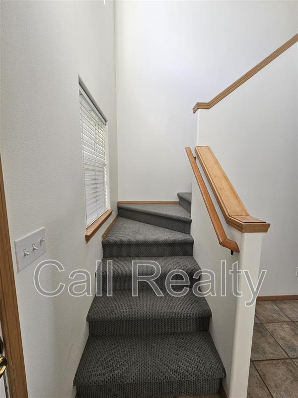 Building Photo - 1021 Malvern St