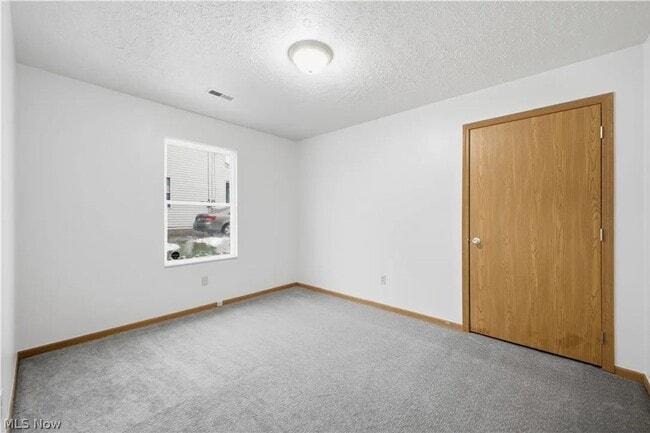 Building Photo - 127 Blackburn St