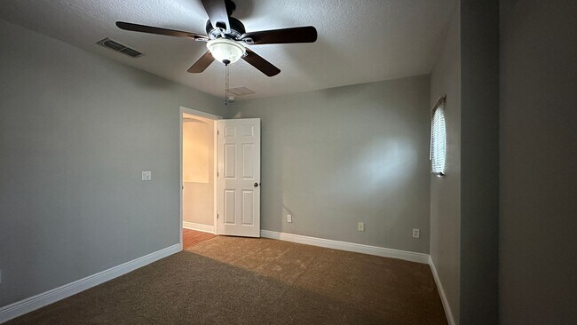 Building Photo - 418 Brentwood Club Cove
