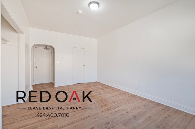 Building Photo - 2850 Leeward Ave