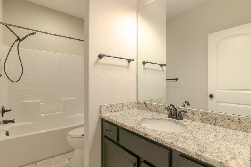Building Photo - 2202 Woodgrove Lane