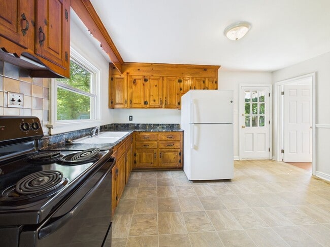 Building Photo - 955 Barlen Dr