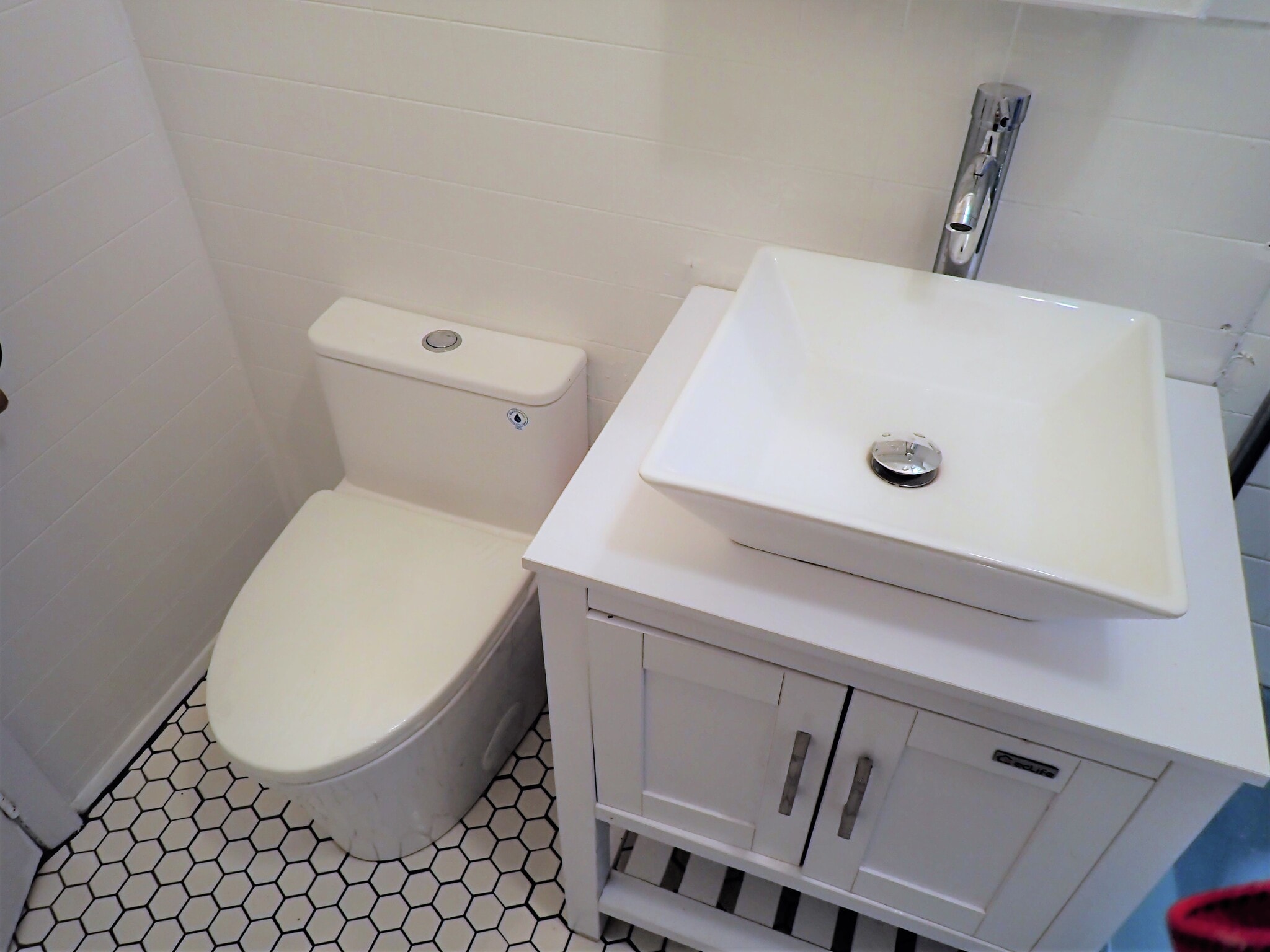 Upgraded bathroom. - 61 Duffield St