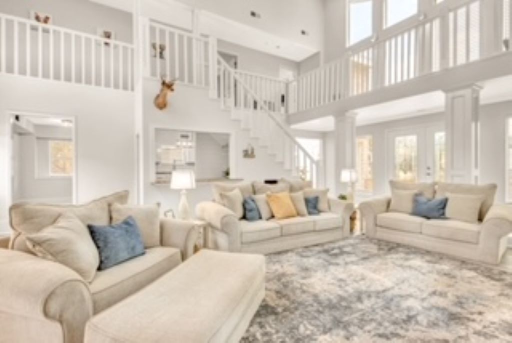 Building Photo - 5421 Blue Haven Dr