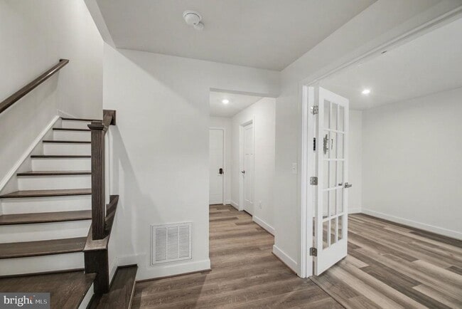 Building Photo - 11398 Willow Green Cir