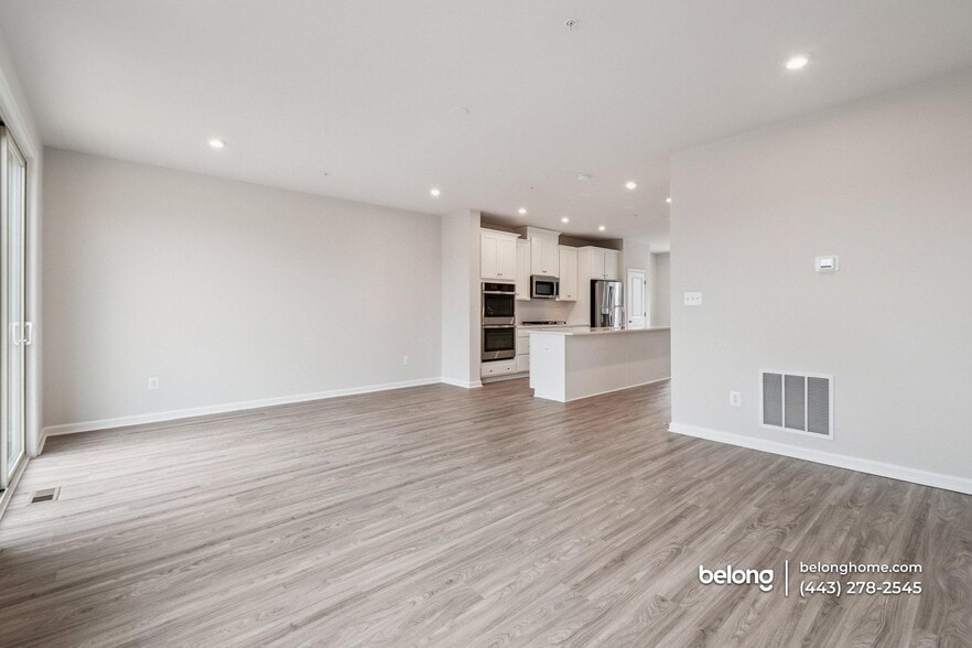 Building Photo - 3429 Saint Robin Ln