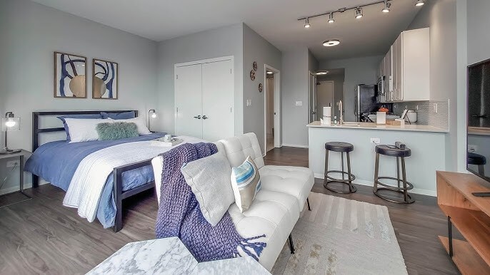 Building Photo - 209 S Halsted St