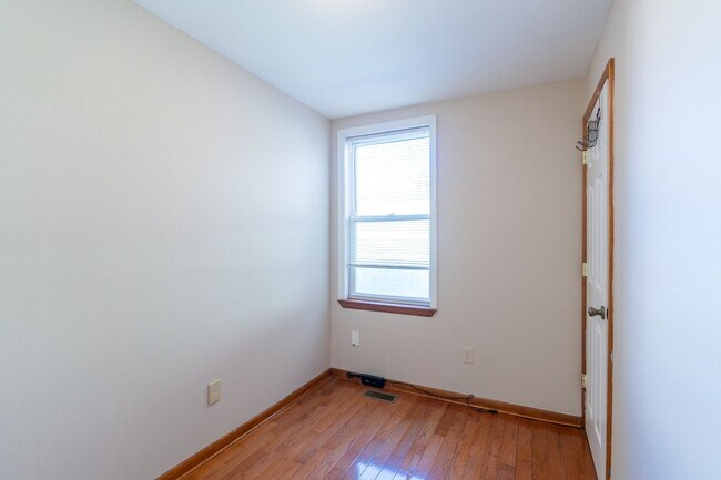 Building Photo - 2820 S Smedley St