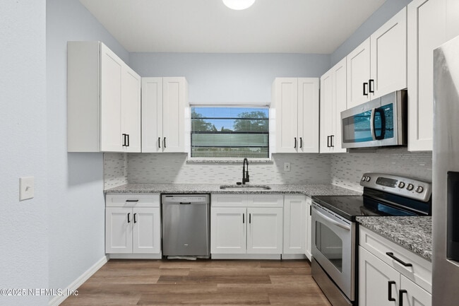 Building Photo - 6167 Fordham Cir E