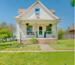 Building Photo - 602 C St