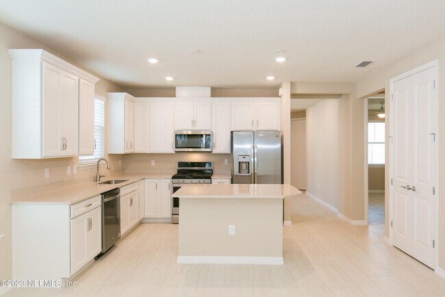 Building Photo - 163 Broadhaven Dr