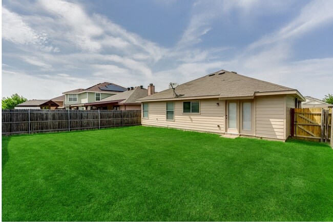 Building Photo - 357 Dakota Ridge Dr