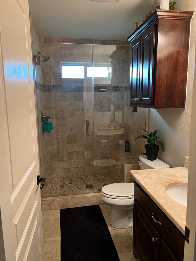 Building Photo - 2247 Sun Rim Way