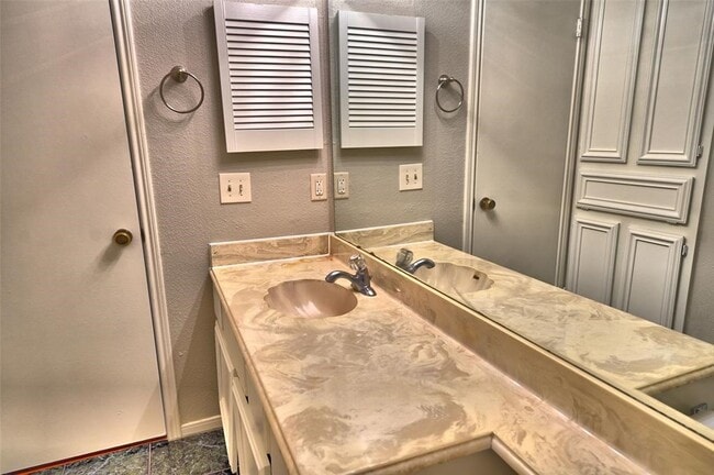 Building Photo - 9206 Prairie Trails Dr