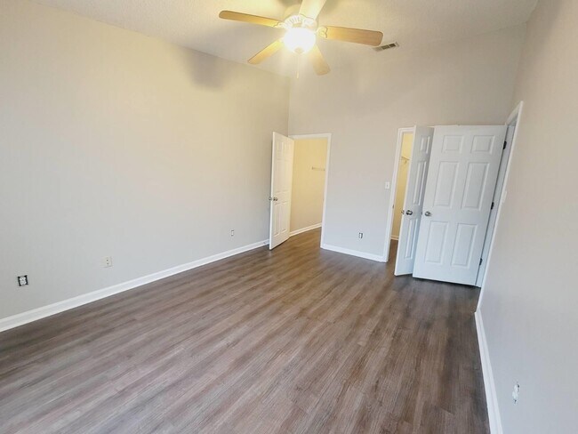 Building Photo - 4133 Mission Trace Blvd