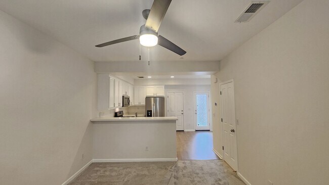 Building Photo - 840 Bronze Ln