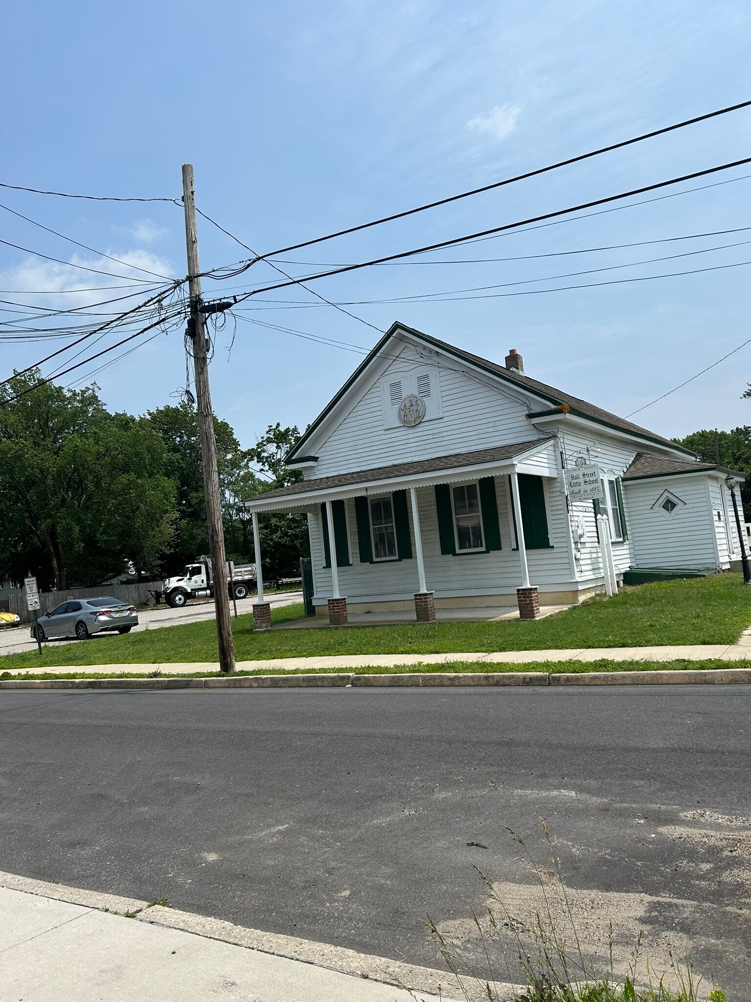 View across the street - 25 Hall St