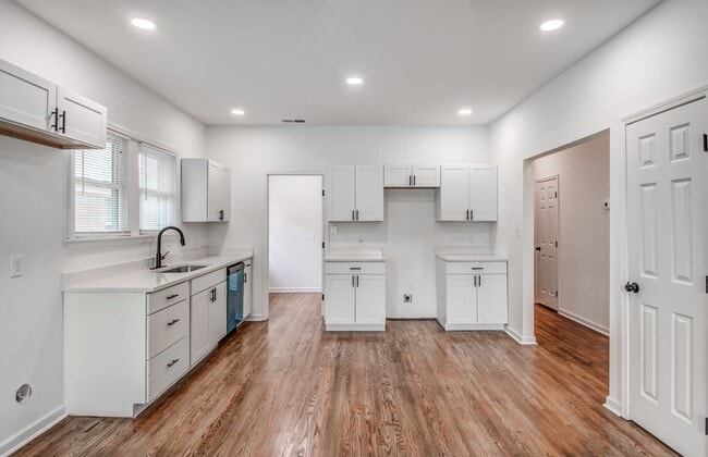 Building Photo - Live Stylishly. Live Comfortably. Live Mem...