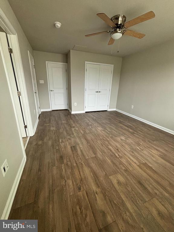Building Photo - 115 Chamomile Ct
