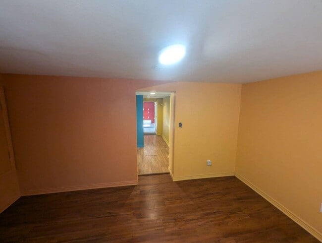 Building Photo - CS-129 W Main Street