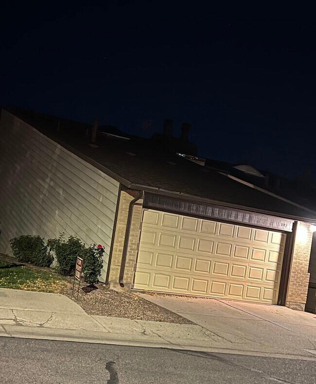 Building Photo - 1147 S Marshall St