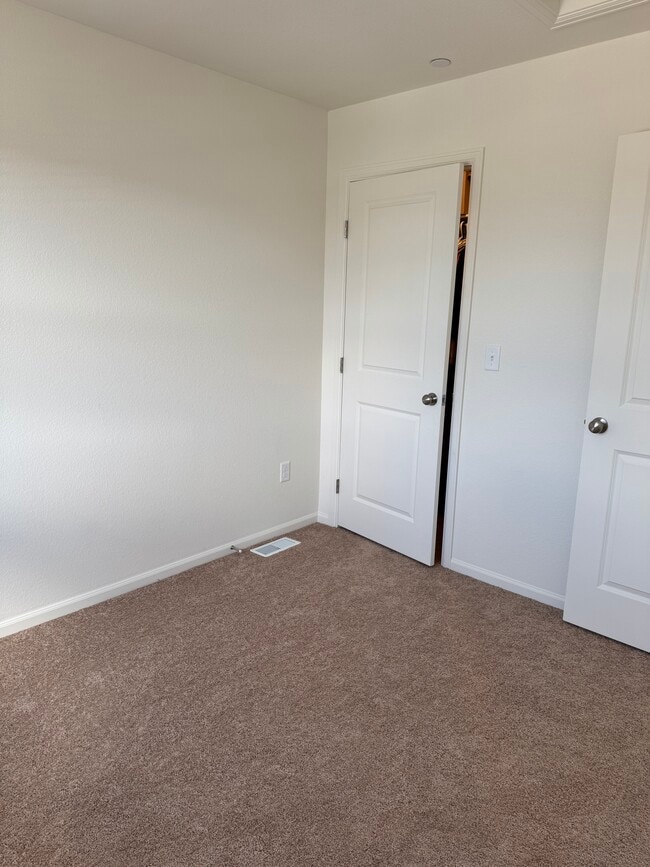 Building Photo - 10339 Vaughn Way