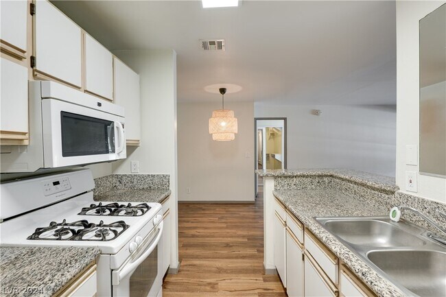 Building Photo - 2200 S Fort Apache Rd