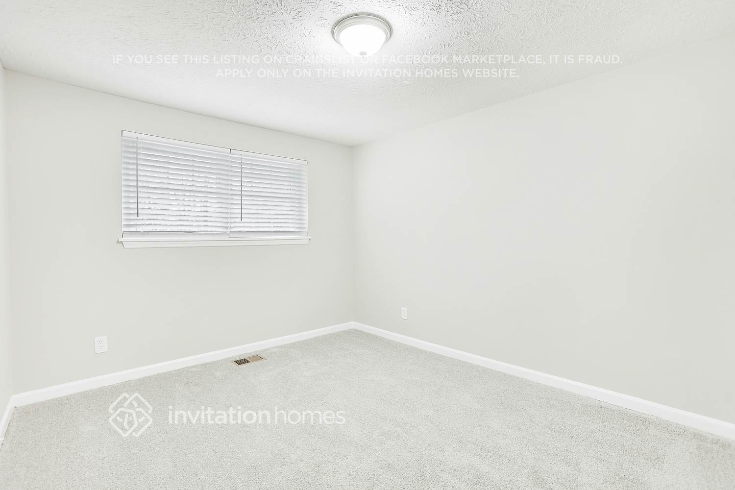 Building Photo - 4930 Springbrook Dr