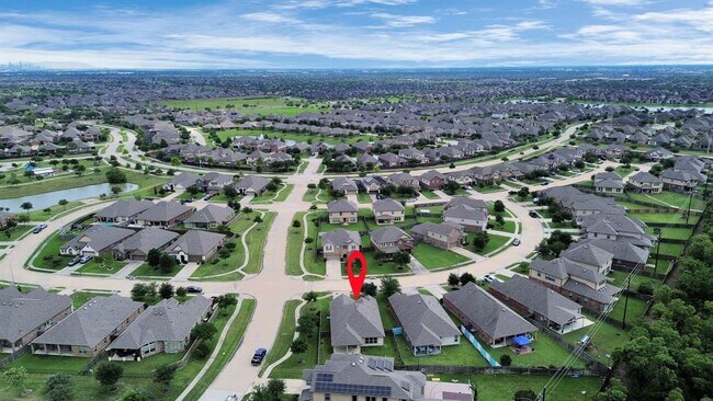 Building Photo - 3302 Regal Park Ln