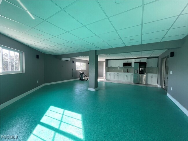 Building Photo - 3706 Broadway