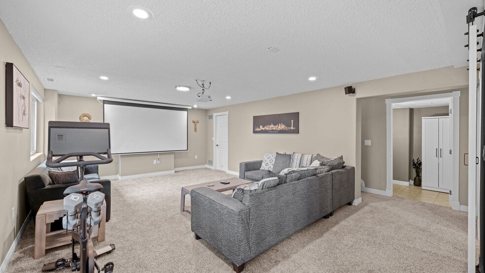 Building Photo - 3882 Pronghorn Meadows Cir