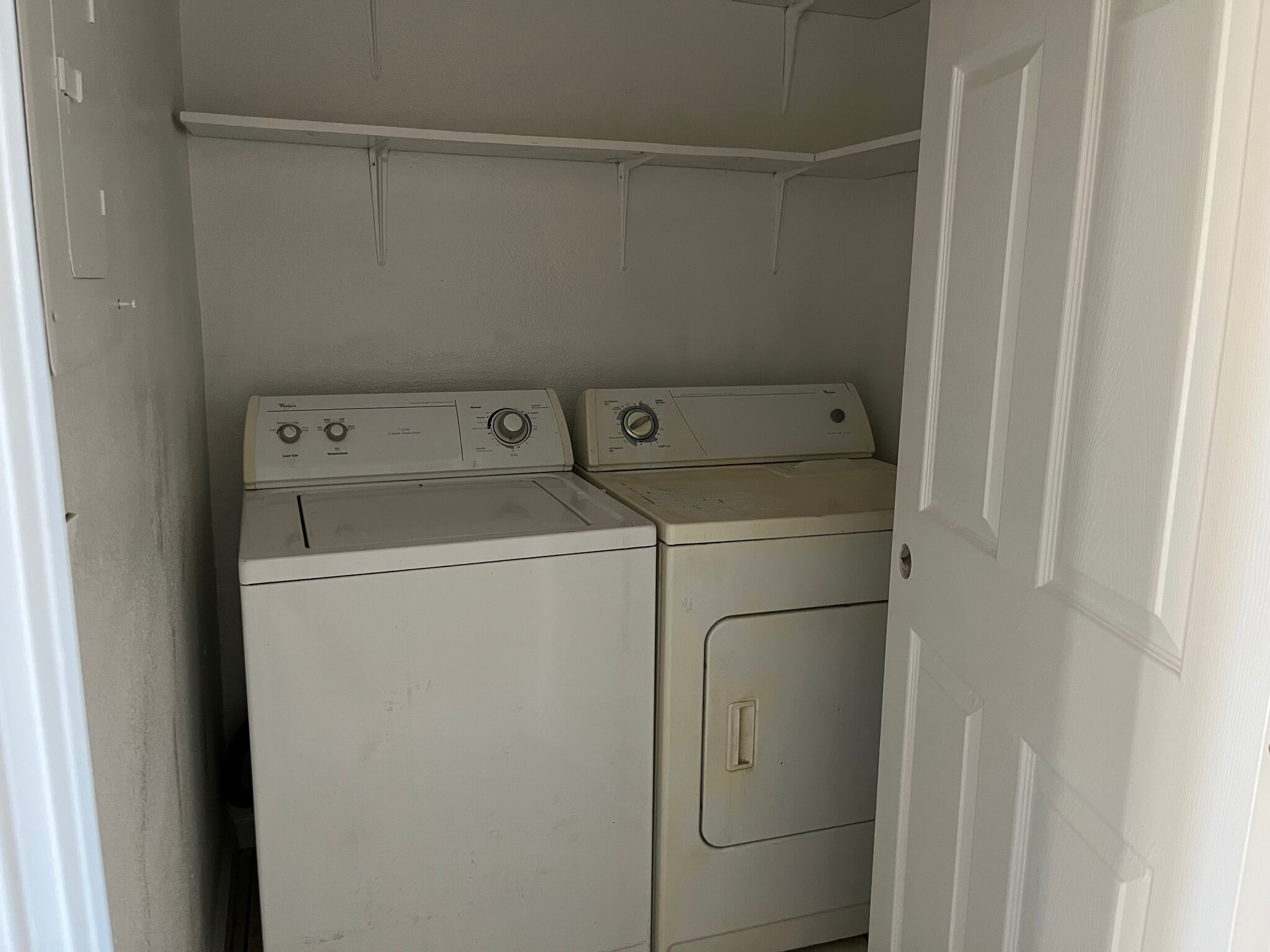 Building Photo - 5648 Meikle Ln