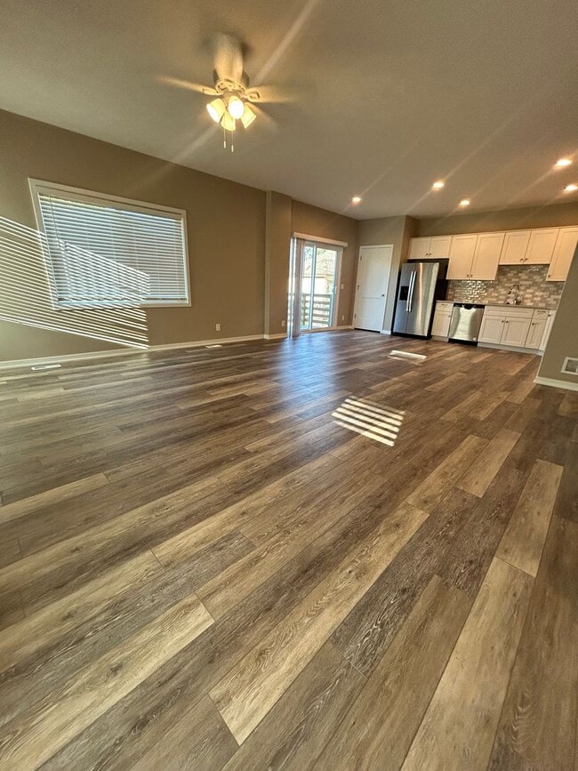 Building Photo - Papillion 3 Bedroom Townhome!