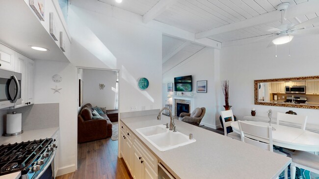 Building Photo - Dana Point Three Bedroom -- short walk to ...