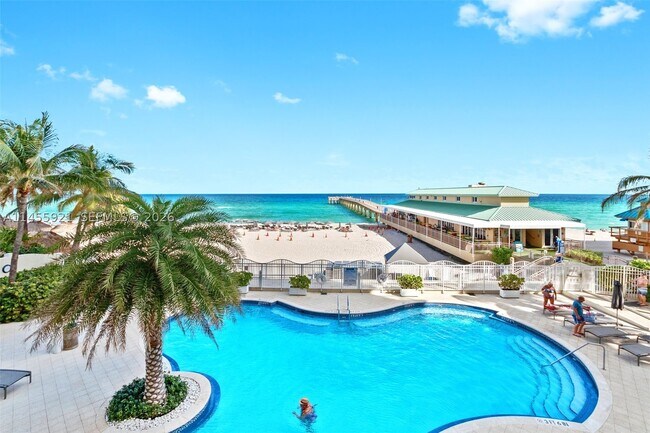 Building Photo - 16699 Collins Ave